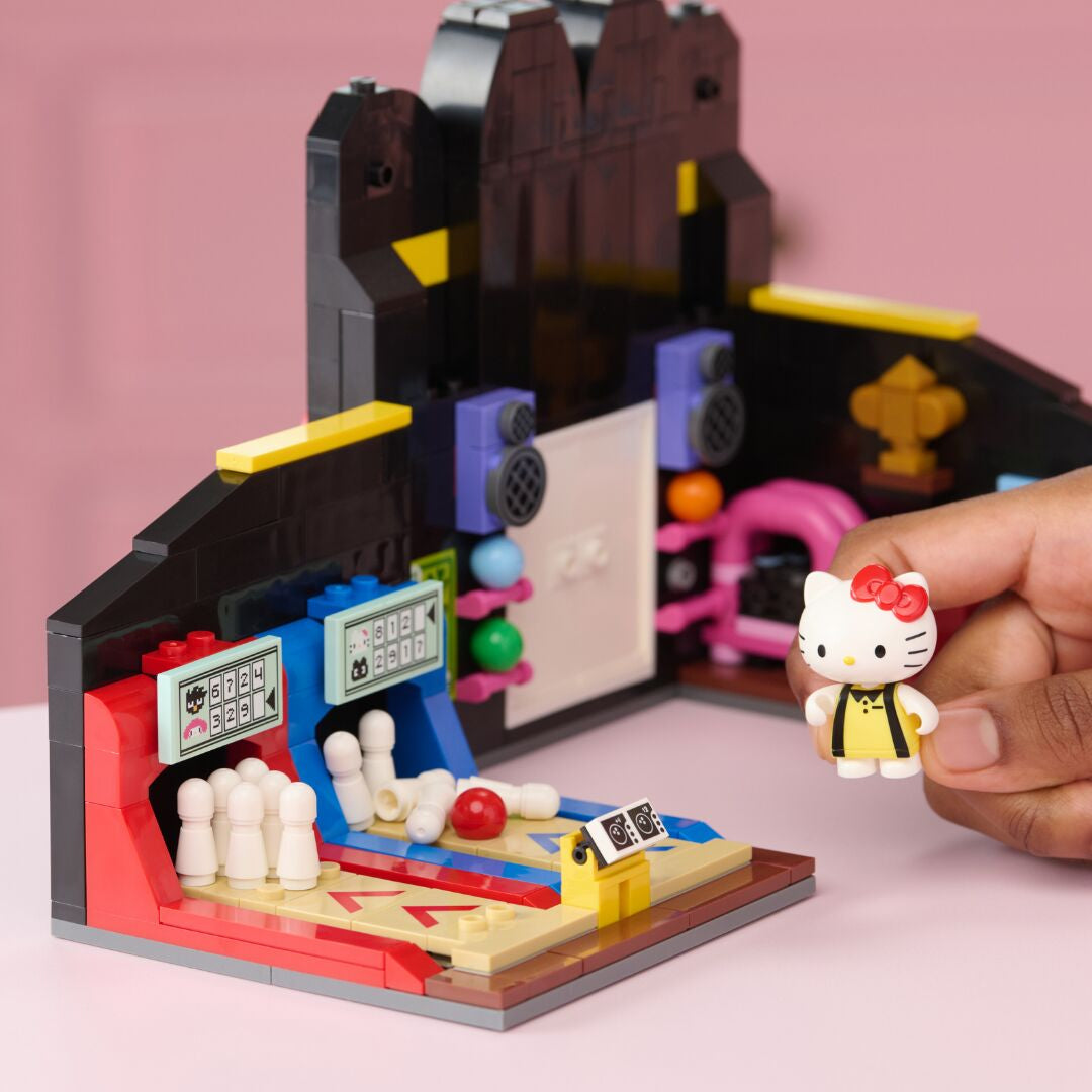 Hello Kitty and Friends BLDR Building Set (Badtz-maru’s Bowling Alley)