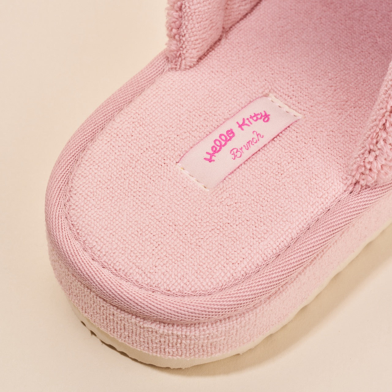 Hello Kitty x Brunch Puff XXL Slipper (Pink Berry)
