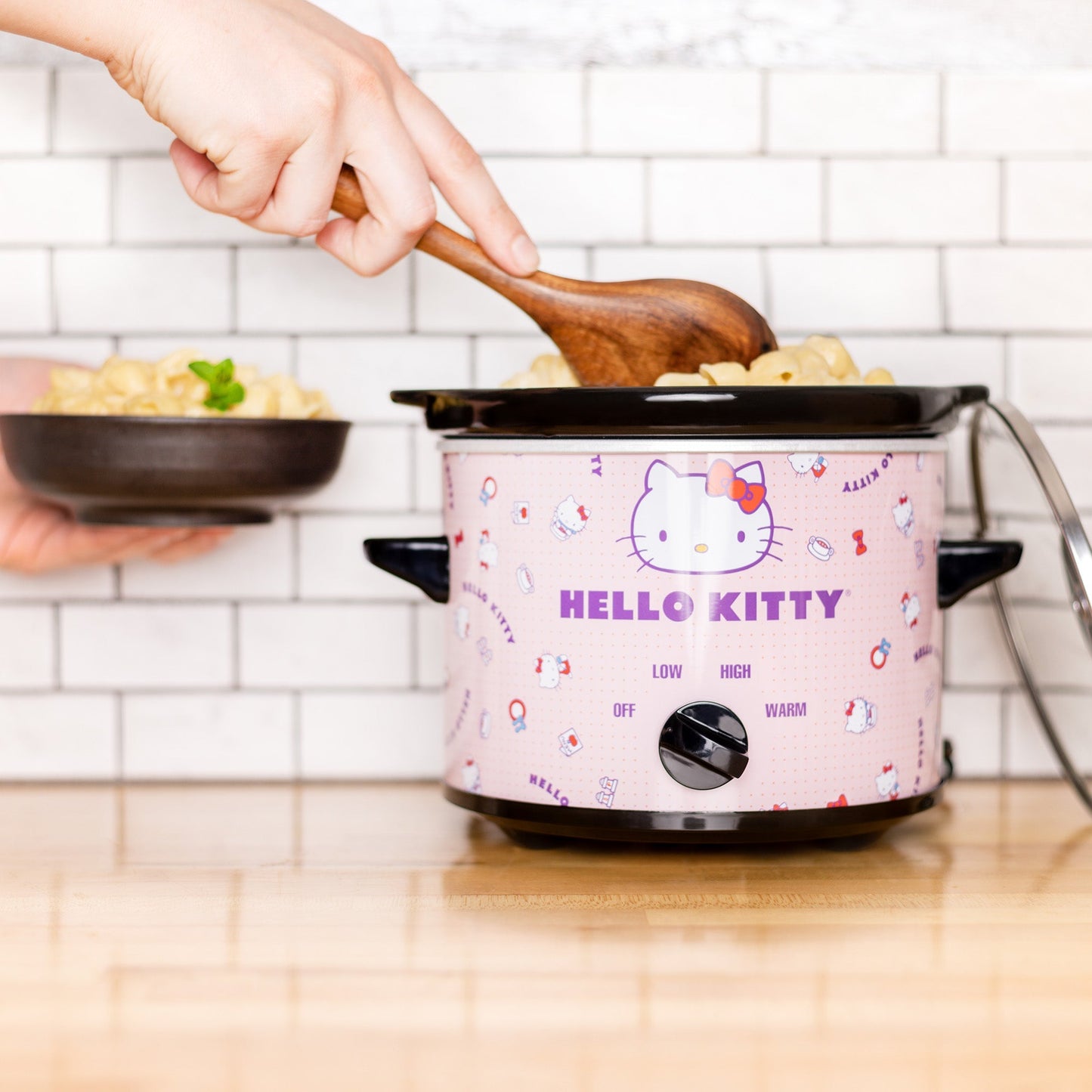 Hello Kitty 2-Quart Slow Cooker