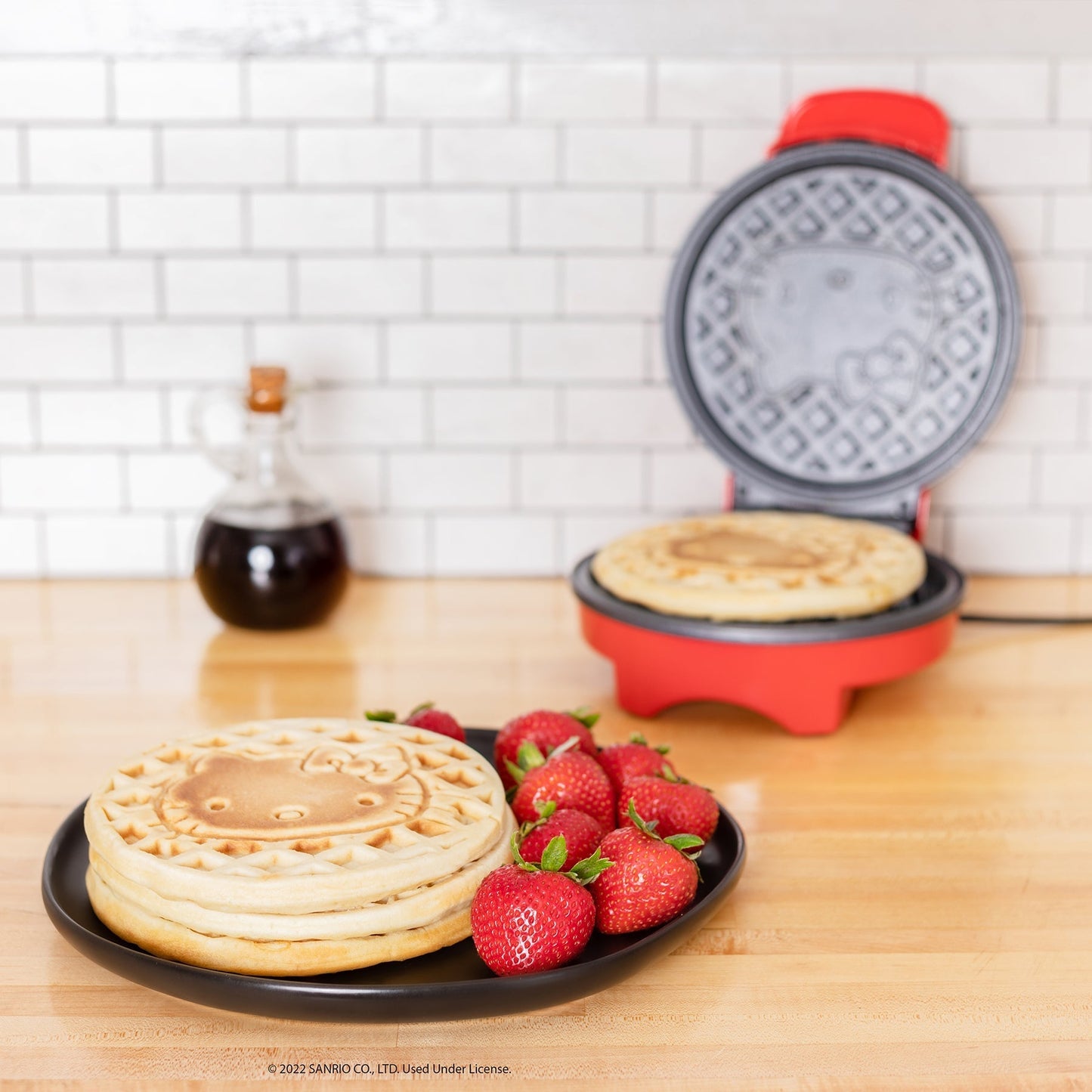 Hello Kitty Classic Waffle Maker (Red)